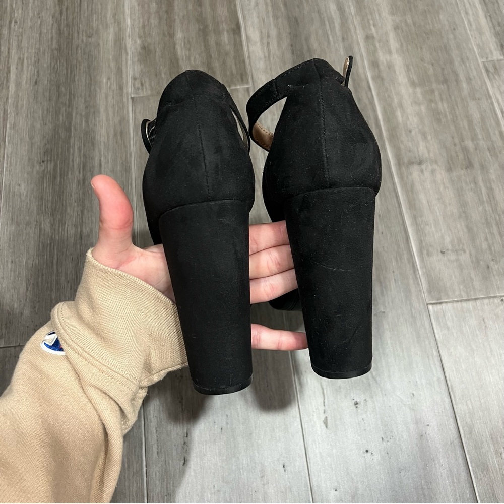 American Rag Suede Heels‎ - Picture 7 of 12